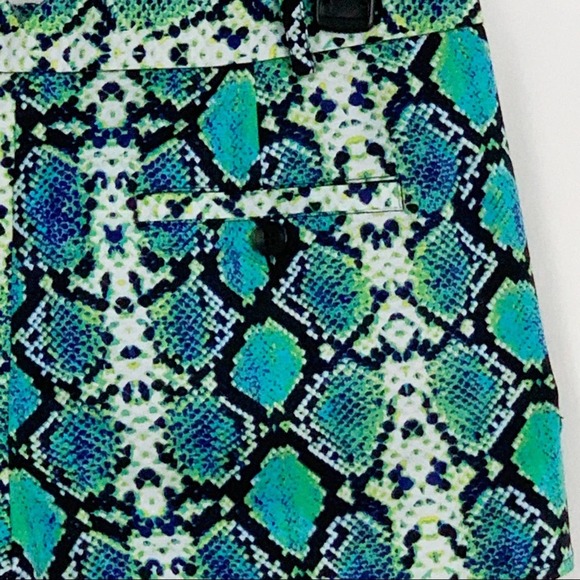 BCBGMaxAzria Snake Skin Print Shorts S - Picture 6 of 8